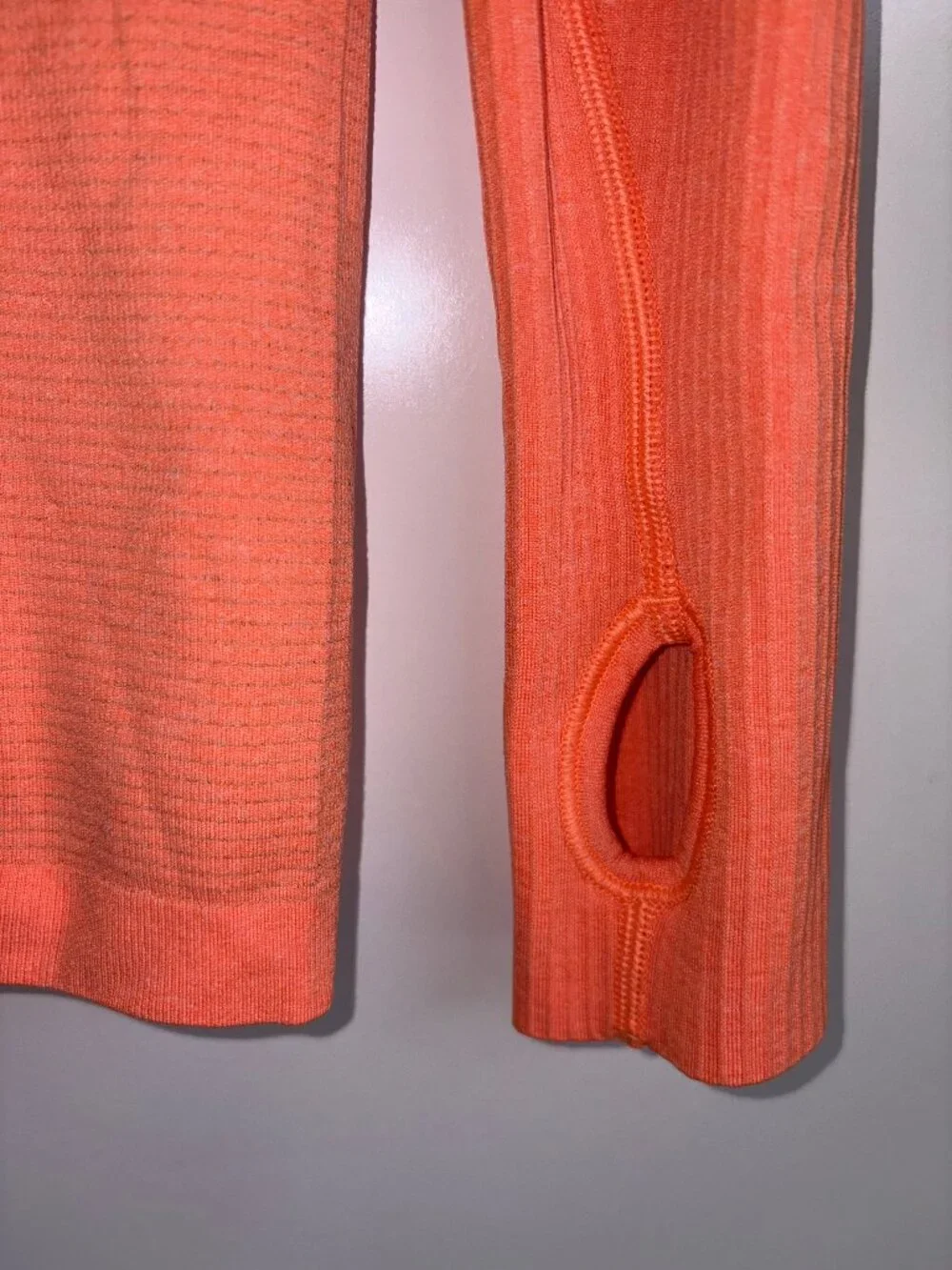 LULULEMON Swiftly Tech Long Sleeve Size 8